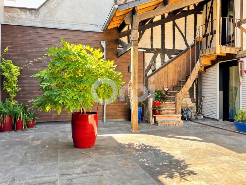 Propriété - 276 m² - 10 pièces