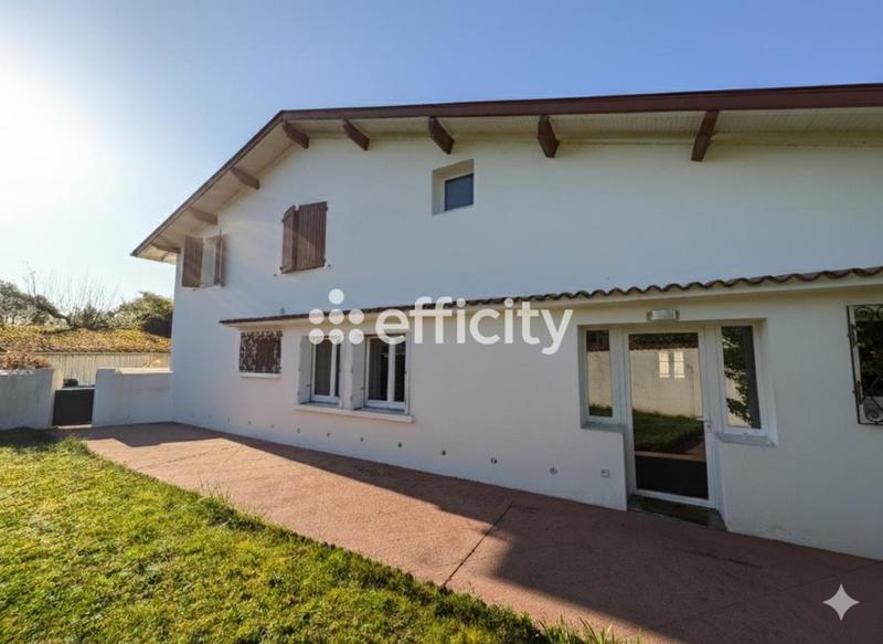 Appartement - 143 m² - 5 pièces