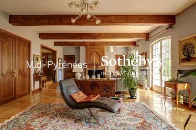 Maison - 355 m² - 10 pièces