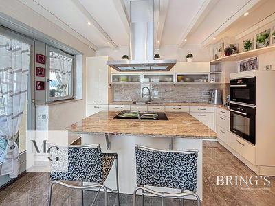 Maison - 189 m² - 5 pièces