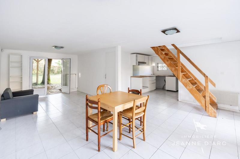 Propriété - 260 m² - 10 pièces
