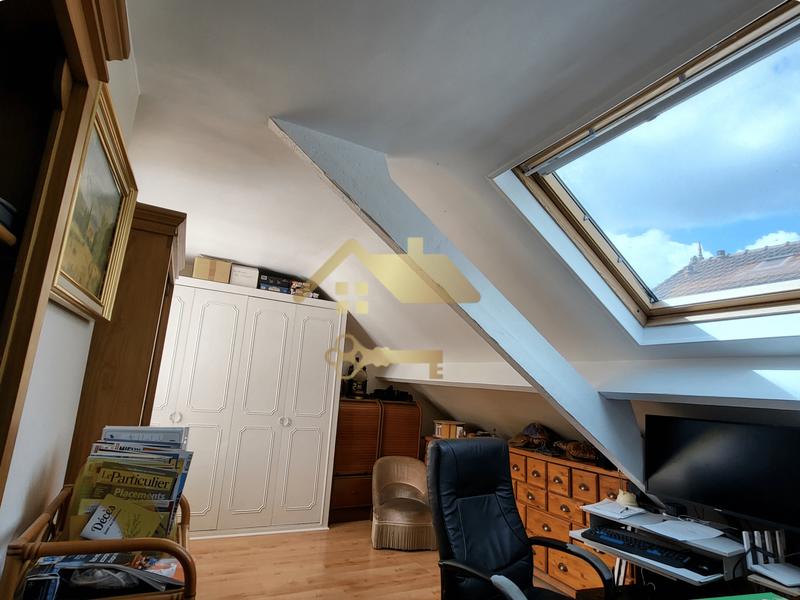 Maison - 260 m² - 7 pièces