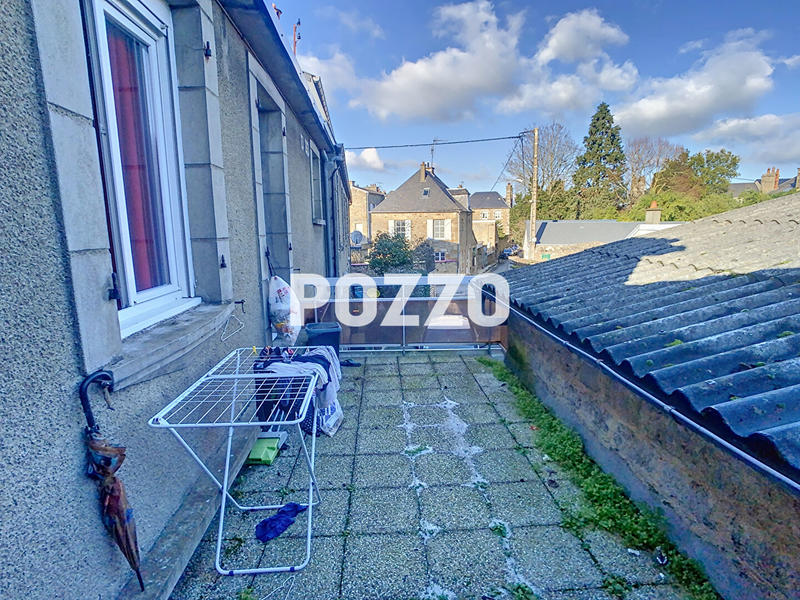 Immeuble - 244 m² - 10 pièces