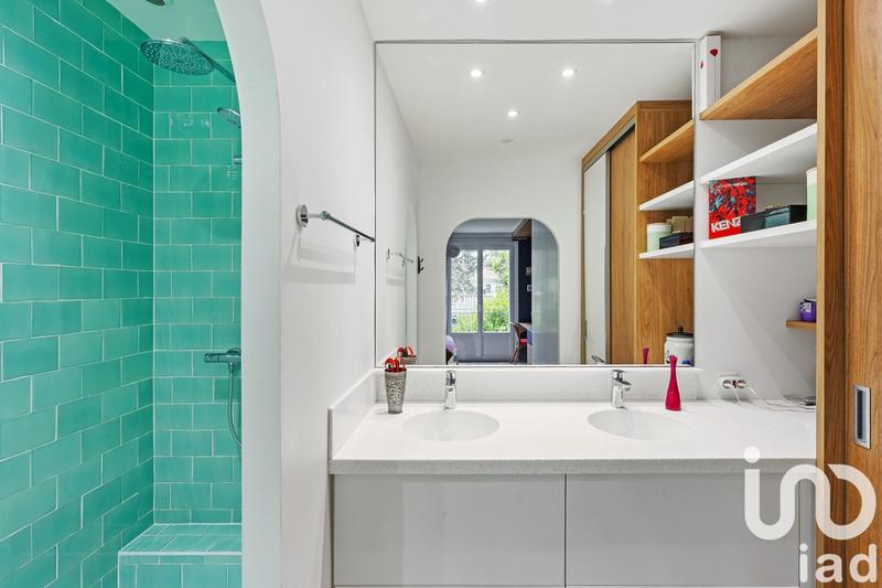 Maison - 205 m² - 5 pièces