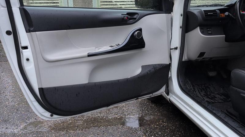 Toyota iQ 1.3 VVTi 100 MultiDrive City Racer