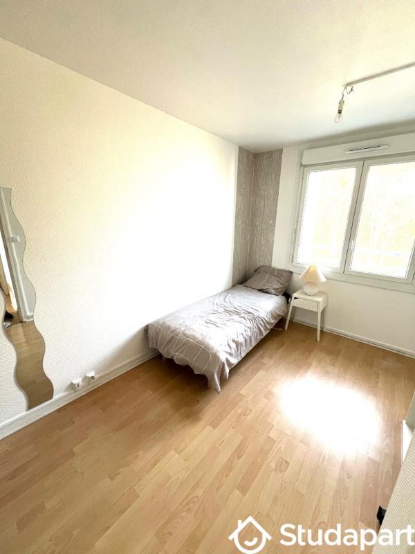 Chambre - 13 m² - 1 pièce