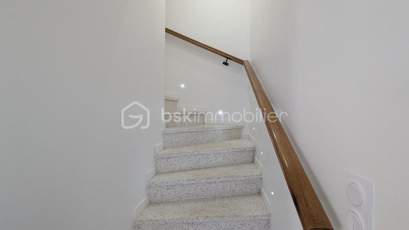 Maison traditionnelle - 86 m² - 4 pièces