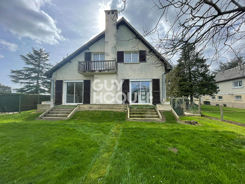 Maison - 205 m² - 8 pièces