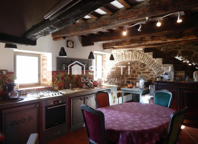 Maison - 219 m² - 8 pièces