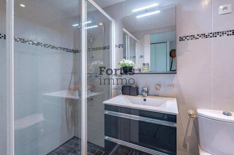 Maison - 230 m² - 6 pièces