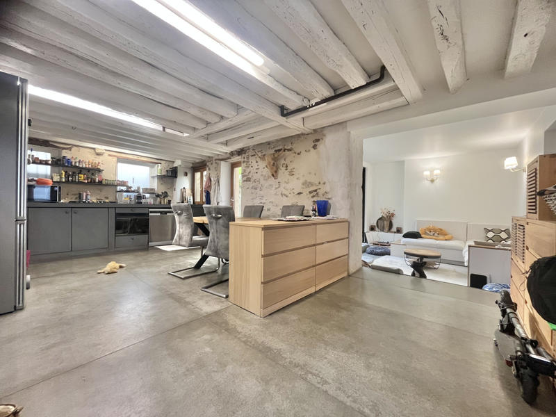 Maison - 93 m² - 5 pièces