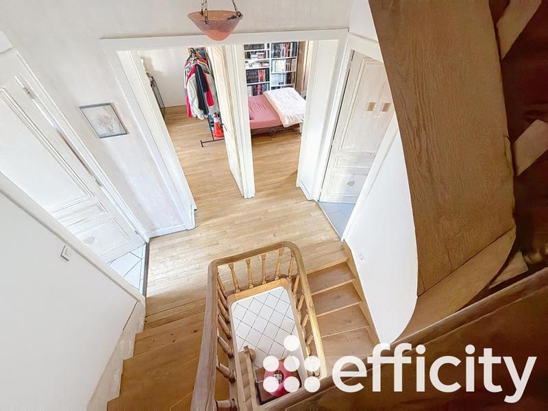 Maison - 184 m² - 6 pièces