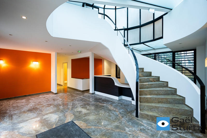 Maison - 574 m² - 17 pièces