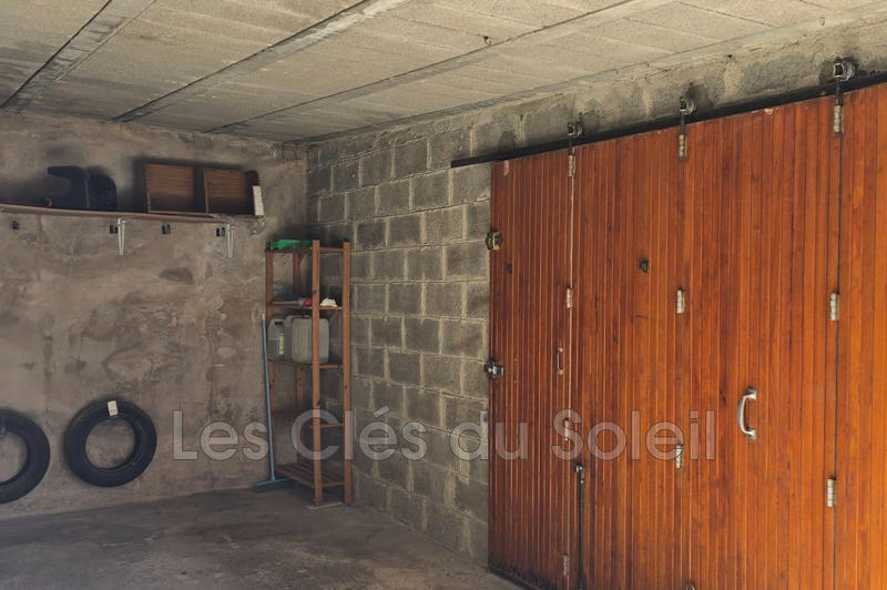 Parking / Garage - 14 m²