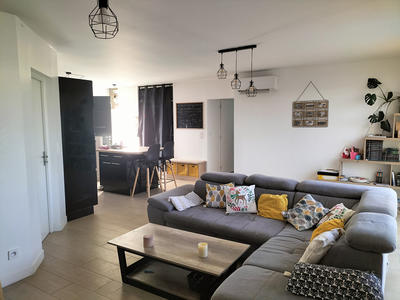 Maison - 99 m² - 5 pièces