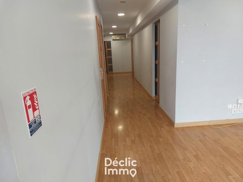 Local d'activités - 168 m² - 5 pièces