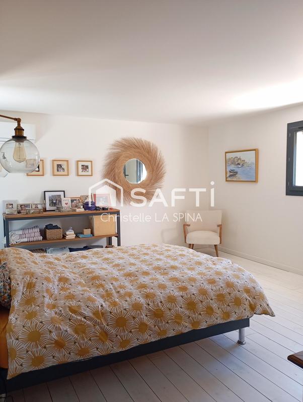 Maison - 360 m² - 7 pièces