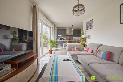 Appartement - 99 m² - 5 pièces