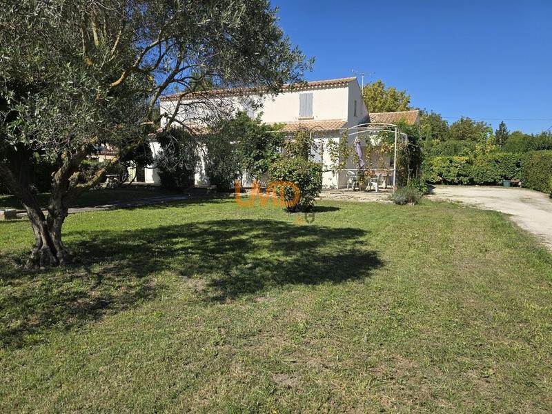 Maison traditionnelle - 166 m² - 6 pièces