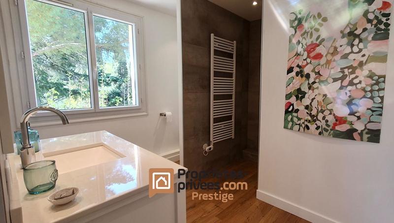 Villa - 260 m² - 7 pièces