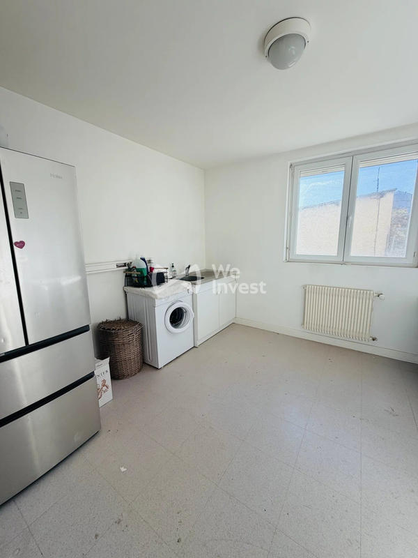 Maison - 182 m² - 9 pièces