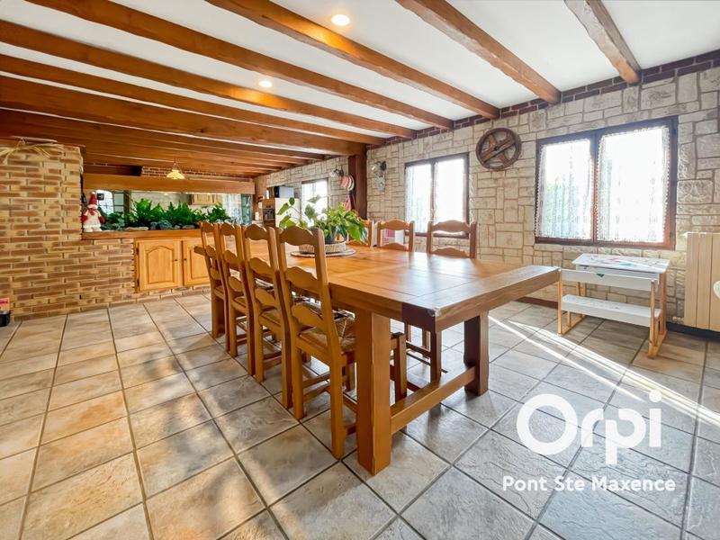 Maison - 218 m² - 6 pièces