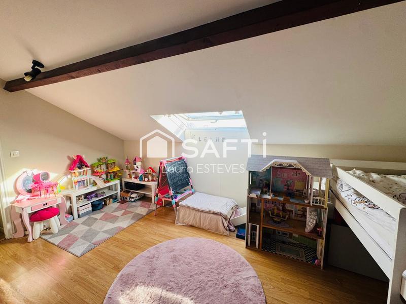 Maison - 90 m² - 5 pièces