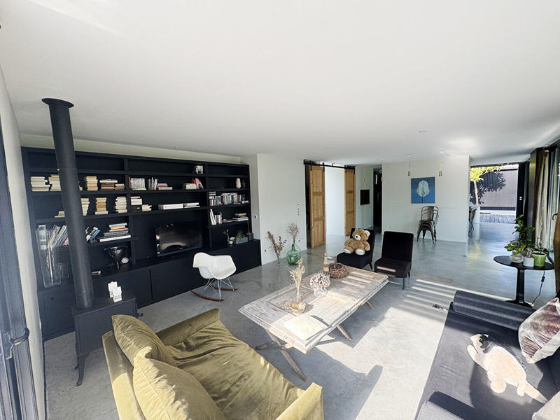 Maison - 215 m² - 7 pièces