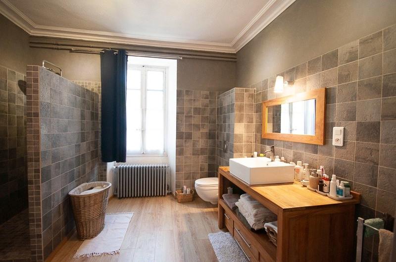 Maison - 485 m² - 12 pièces