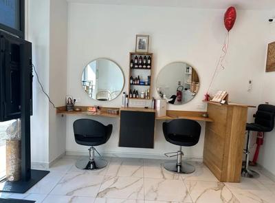 Beauté / Bien-être - 42 m² - 2 pièces