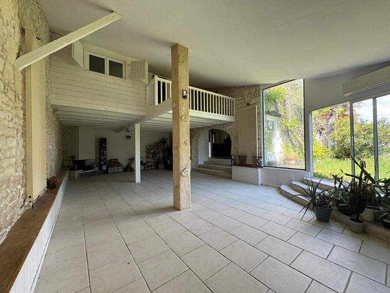 Maison - 160 m² - 5 pièces