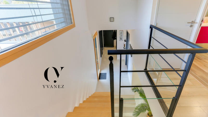 Maison - 166 m² - 7 pièces