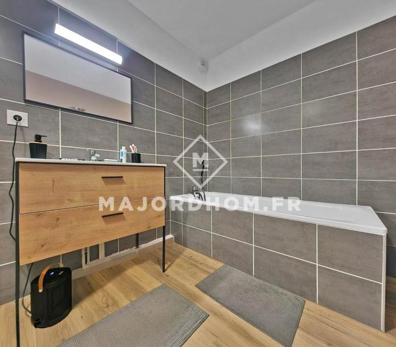 Appartement - 85 m² - 4 pièces