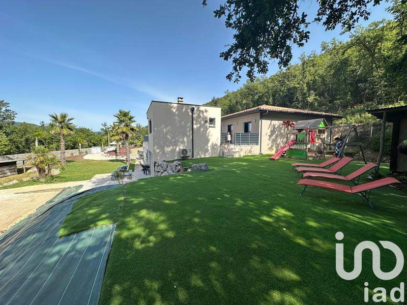 Maison - 158 m² - 5 pièces