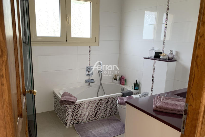 Appartement - 150 m² - 6 pièces