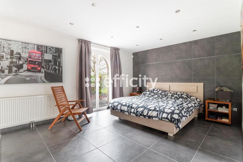 Maison - 298 m² - 7 pièces