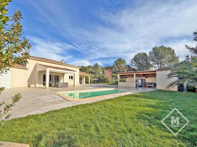 Maison d'architecte - 250 m² - 7 pièces