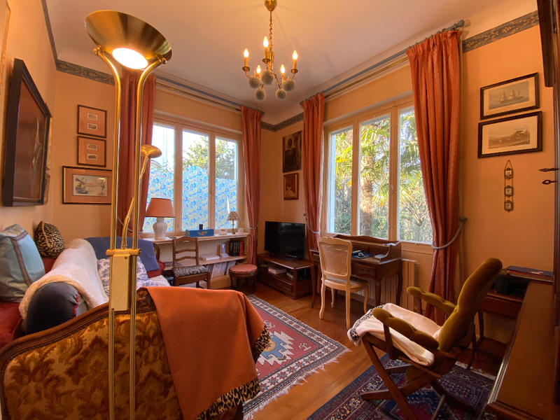 Maison - 210 m² - 7 pièces