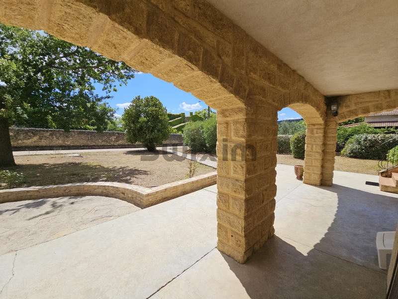 Villa - 267 m² - 11 pièces