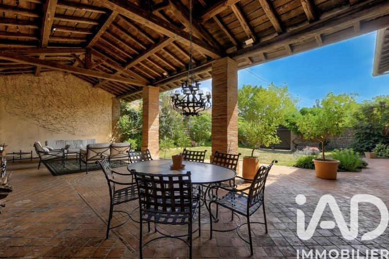 Maison - 435 m² - 11 pièces