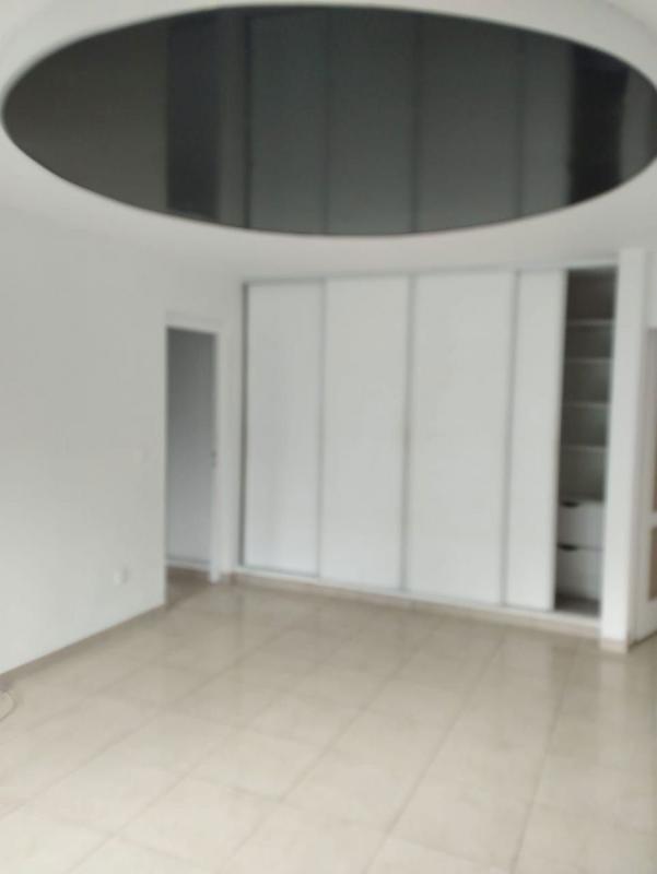 Appartement - 220 m² - 5 pièces