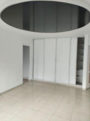 Appartement - 220 m² - 5 pièces