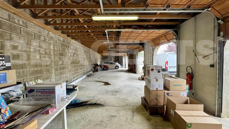 Villa - 215 m² - 14 pièces