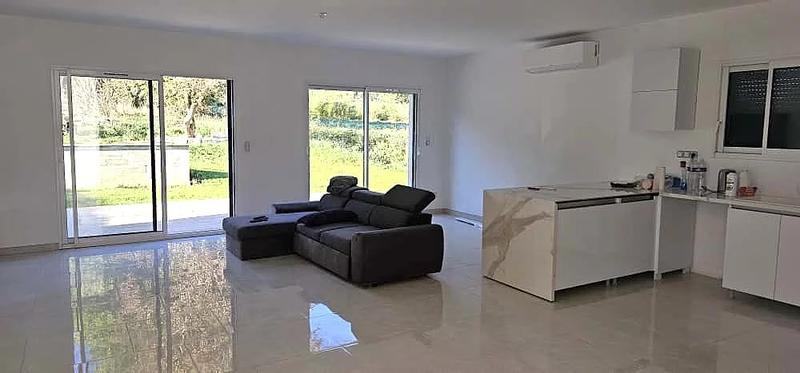 Maison - 122 m² - 5 pièces