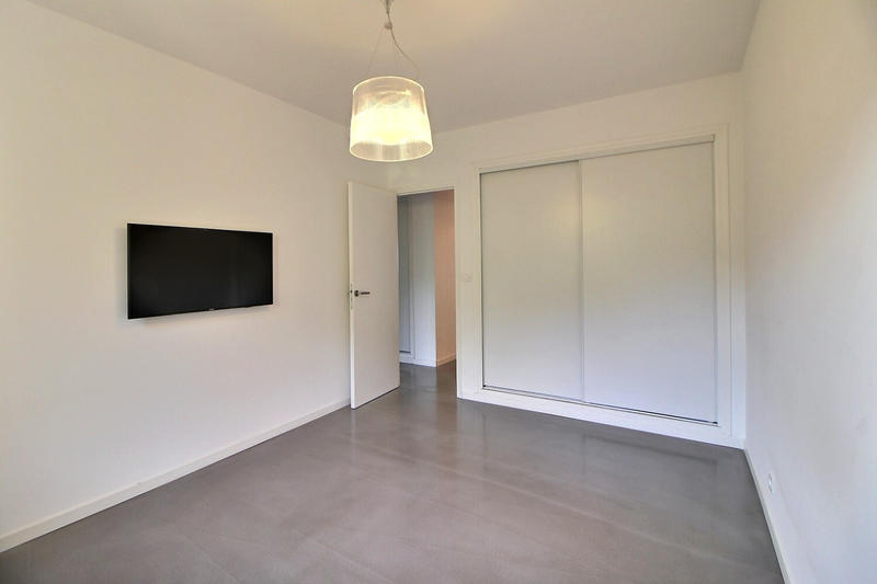 Appartement - 97 m² - 4 pièces