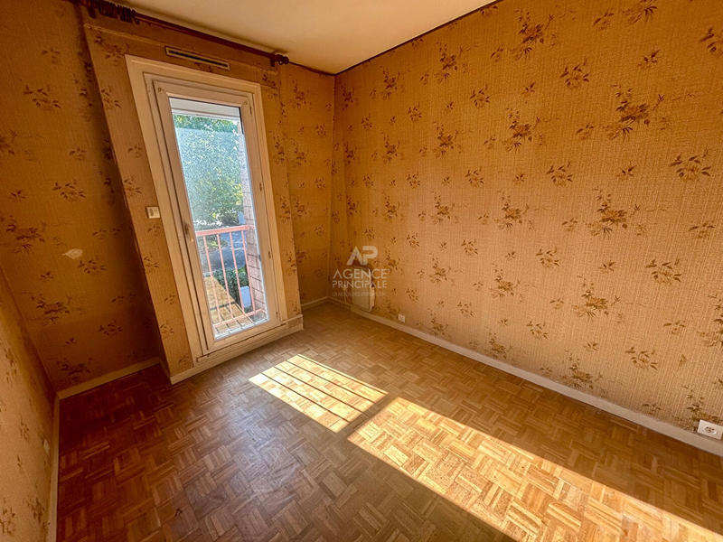 Maison - 99 m² - 6 pièces