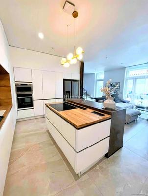 Maison - 110 m² - 4 pièces