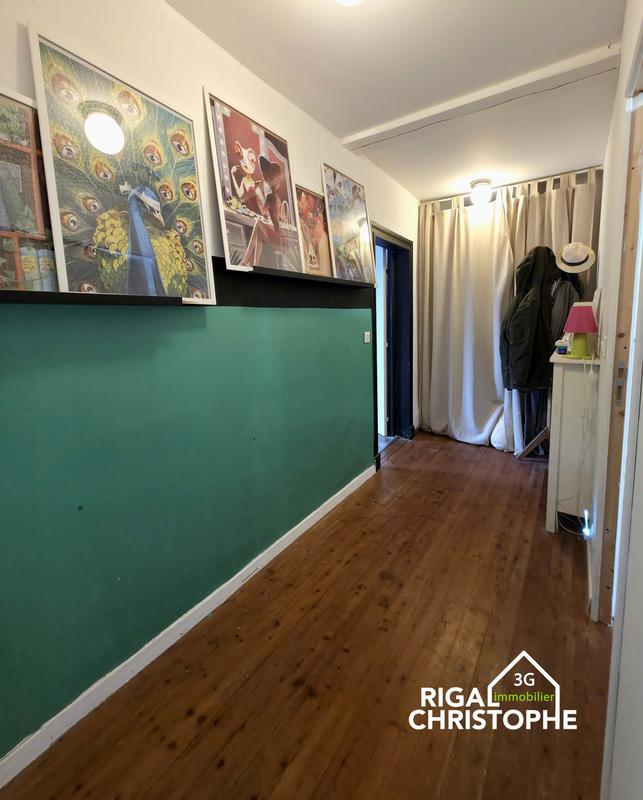 Demeure - 220 m² - 8 pièces