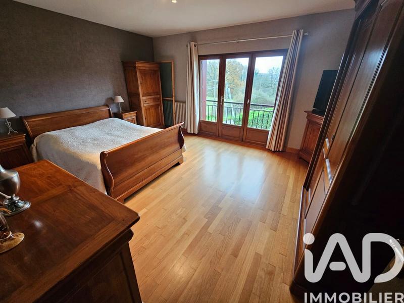 Maison - 195 m² - 7 pièces