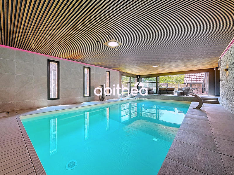 Villa - 388 m² - 9 pièces